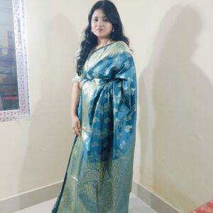 প্রিমিয়াম কোয়ালিটির তানাবানা শাড়ি।